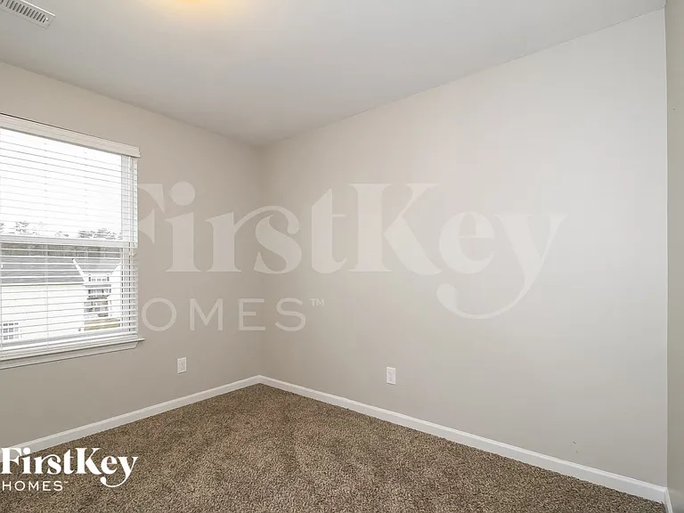 5924 Odenton Ln — Photo 10