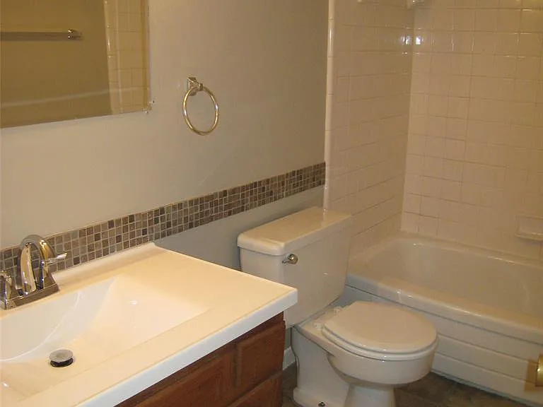 803 Plate St #207 — Photo 6