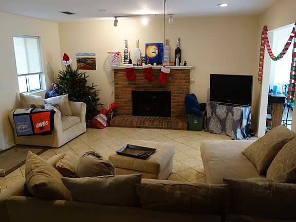 LR with functional fireplace