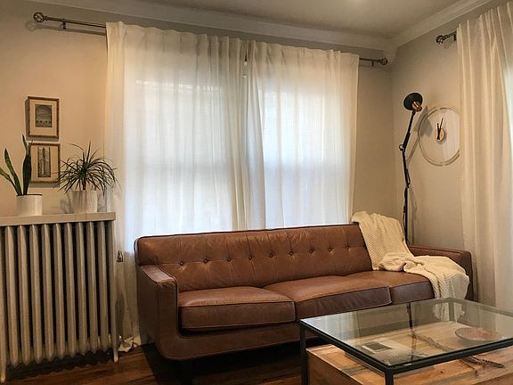 4th image of 5101 Wyandotte St APT 1S