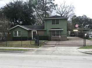 42 Parker Rd, Houston, TX 77076