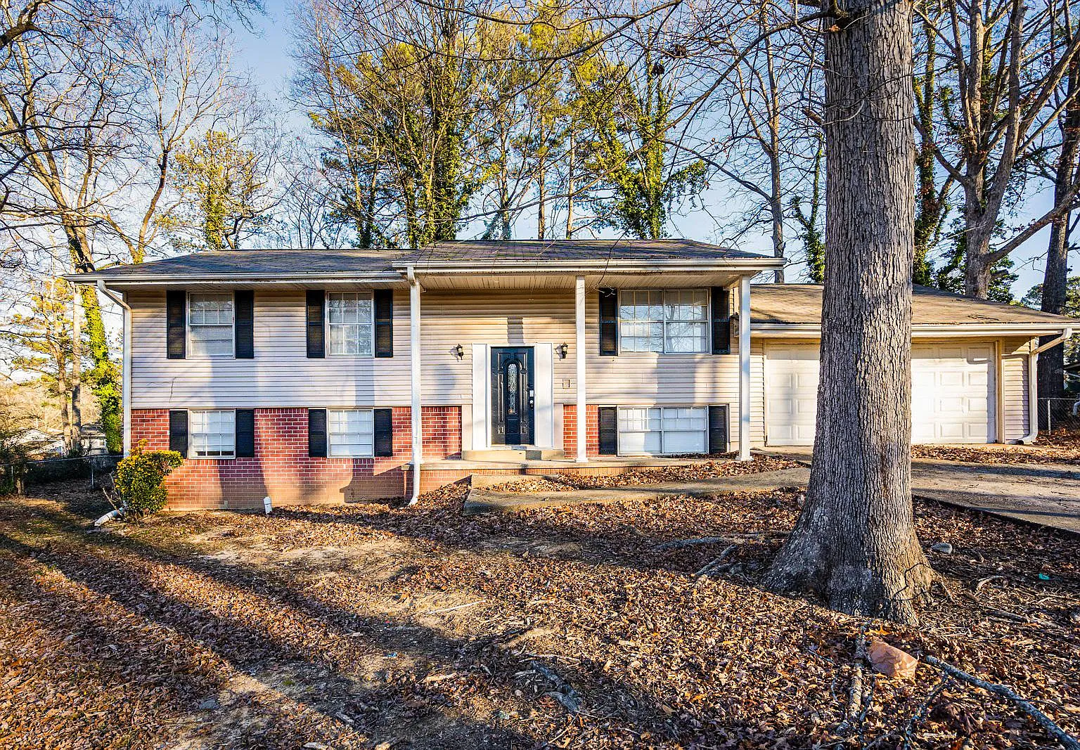 4 bed, 4.0 bath, 400 sqft, $702 — Photo 4