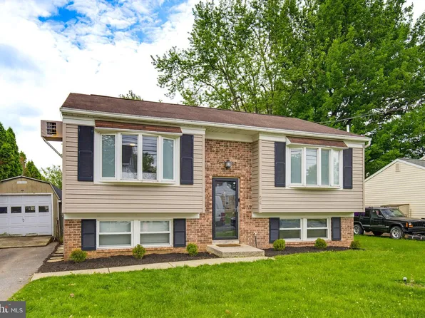 94 Petersburg Rd, Lancaster, PA 17601