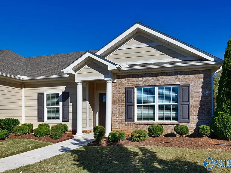 90 Moore Farm Cir NW #90 — Photo 3