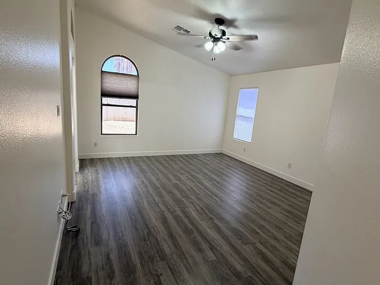 43878 W Wade Dr — Photo 10
