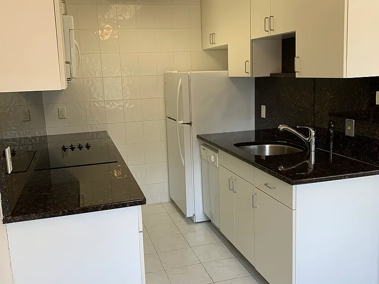 153C Park Ave #153-C — Photo 10