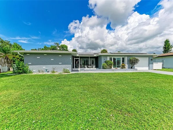 16 OAKLAND HILLS PLACE, ROTONDA WEST, FL 33947
