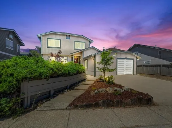 162 Arcadia Dr, Grass Valley, CA 95945
