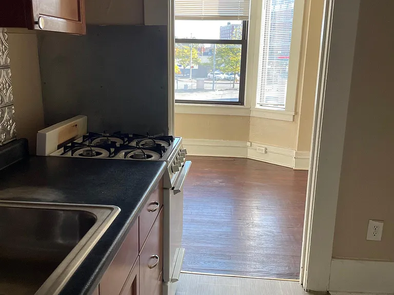 239 Andrews St #4 — Photo 7
