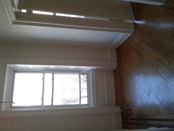 4th image of 144 Saint James Pl #2