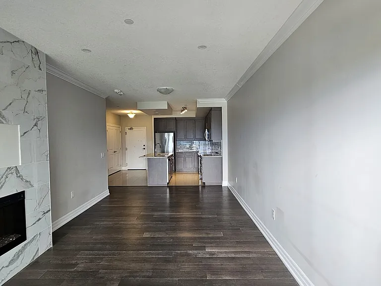 1878 Gordon St #506 — Photo 11