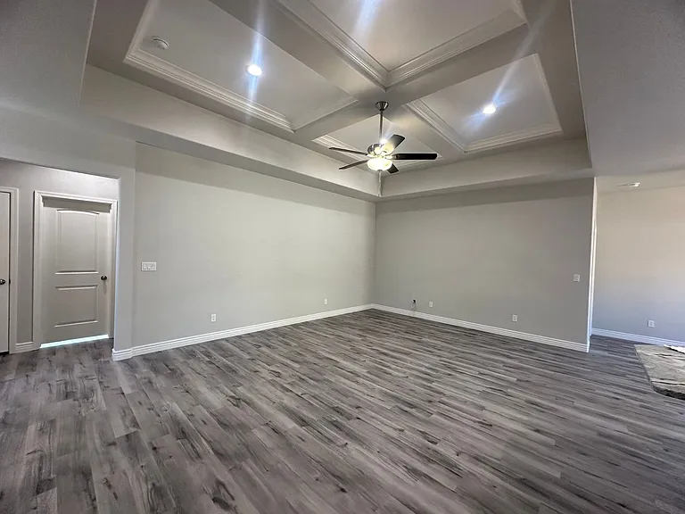 2743 Chambers Ave — Photo 59