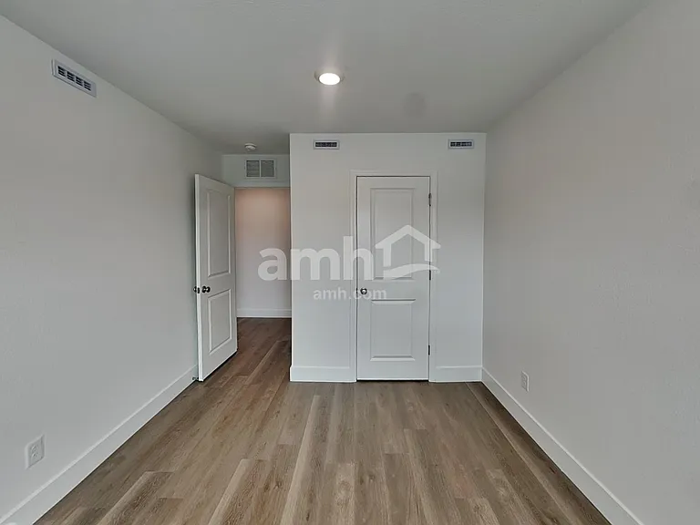 5826 Iron Islands St — Photo 25