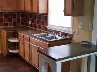 3825 Highland Rd, Cleveland, OH 44111