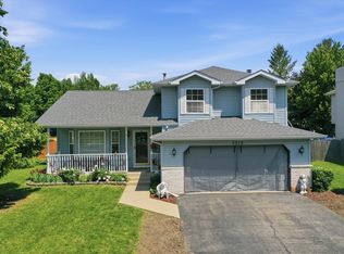 3215 Whitegate Rd, Joliet, IL 60431