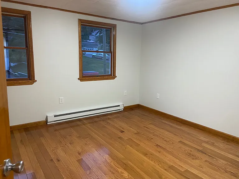 218 Highland Ave — Photo 18