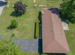 4 Patricia Ln, Yorkville, IL 60560