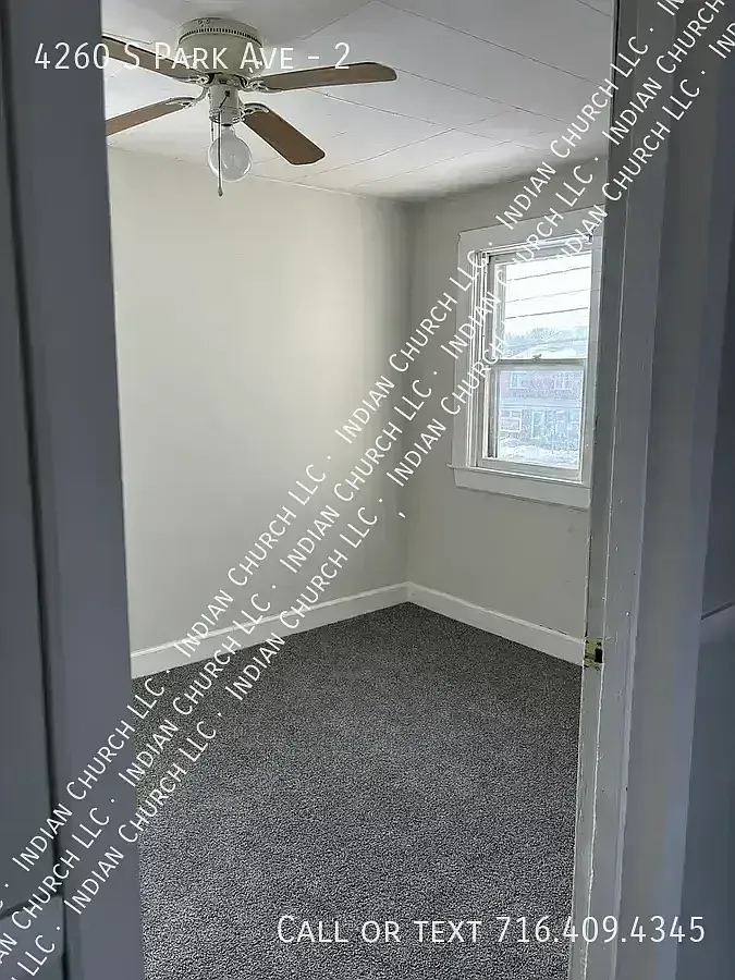 Building Photo - 4260 S Park Ave #2