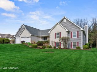 10N659 Prairie Crossing Dr, Elgin, IL 60124