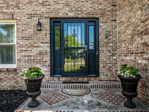 3rd image of 11126 Echo Grove Ln