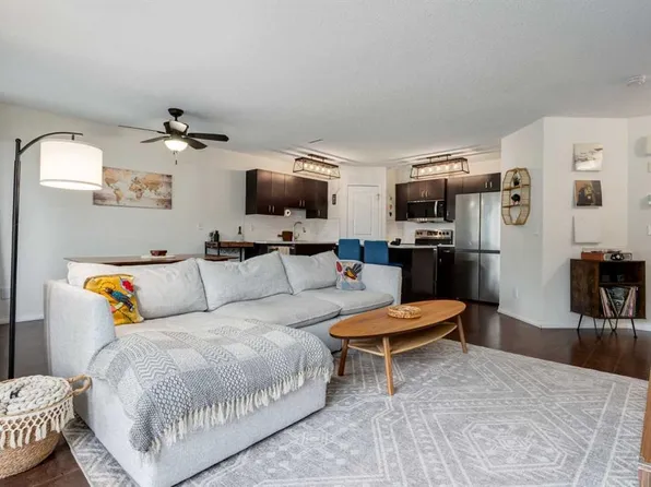 26 S Auburn Bay Cmn SE, Calgary, AB T3M 0M3