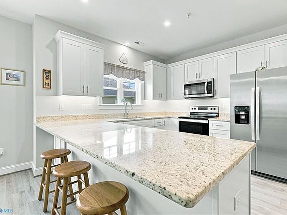 4th image of 7400 Sinclair Way #2