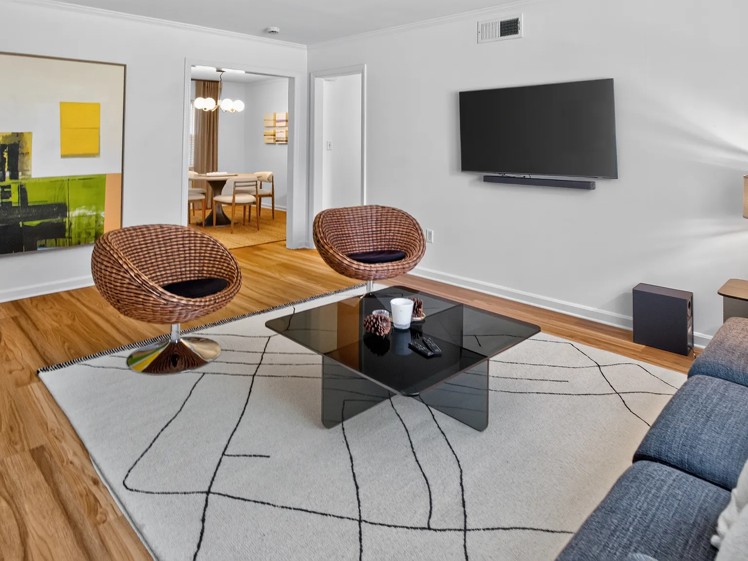 2 bed, 1150 sqft, $2,300 — Photo 1