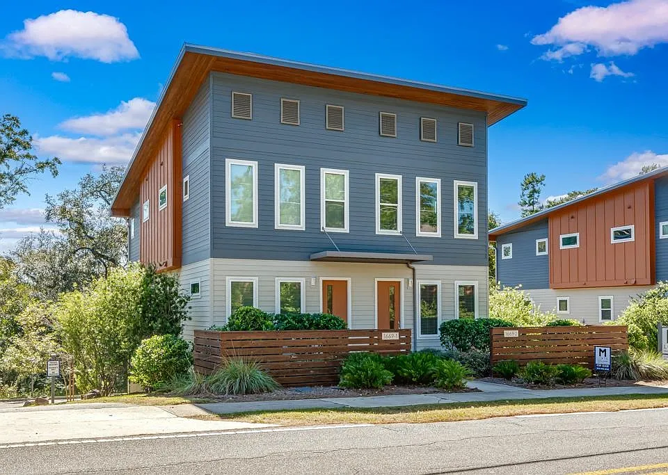 1661 Metropolitan Blvd