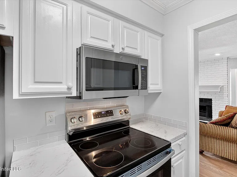 223 Highpoint Dr — Photo 8