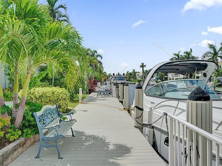 2427 Sea Island Dr — Photo 37