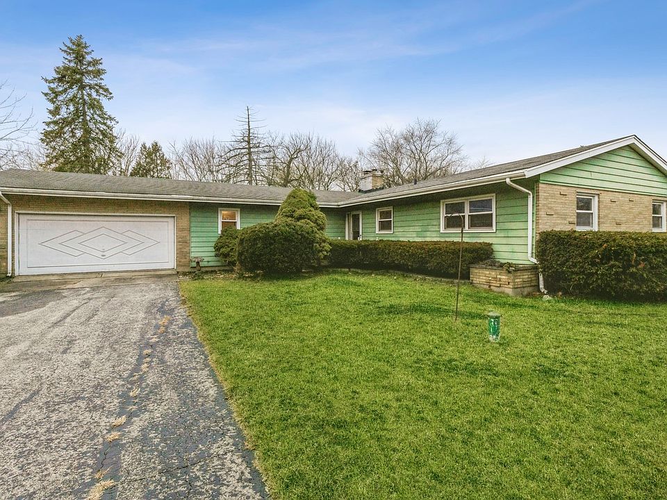 1st image of 305 Crescent Knl