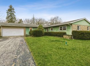 305 Crescent Knl, Libertyville, IL 60048
