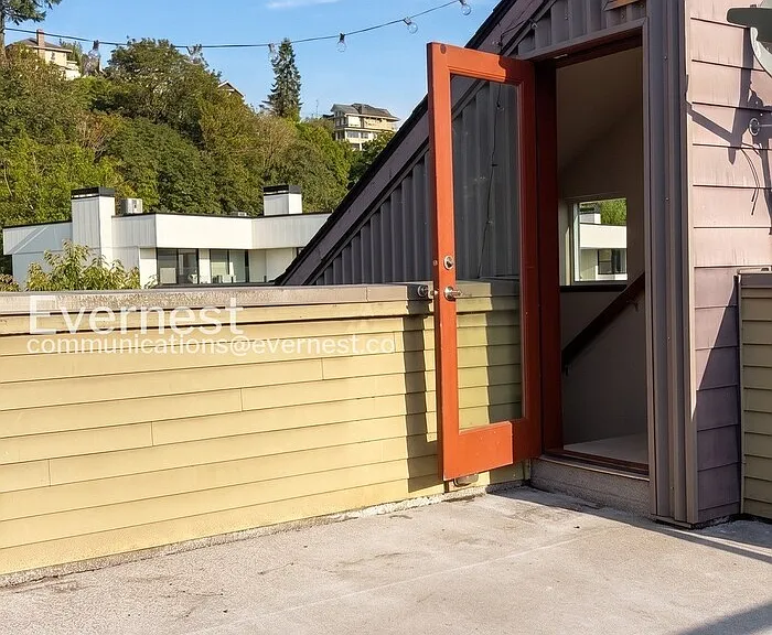 560 McGraw St — Photo 22