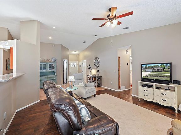 4th image of 3590 Hampton Glen Pl