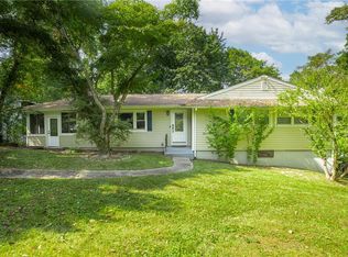 18 Trolley Rd, Cortlandt Manor, NY 10567