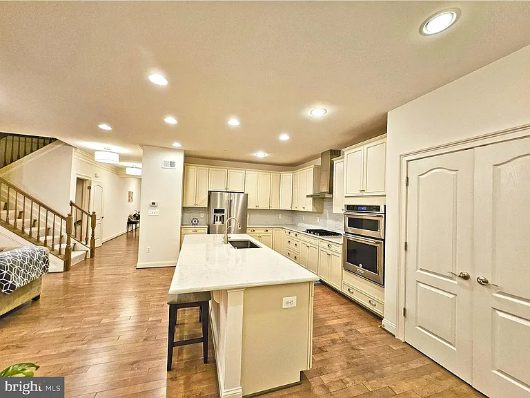 3332 Burton Dr — Photo 30