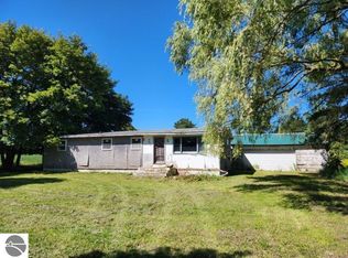 7682 W Jackson Rd, Elwell, MI 48832