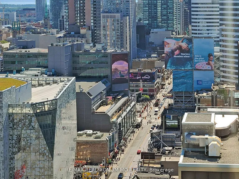 386 Yonge St #2508 — Photo 33