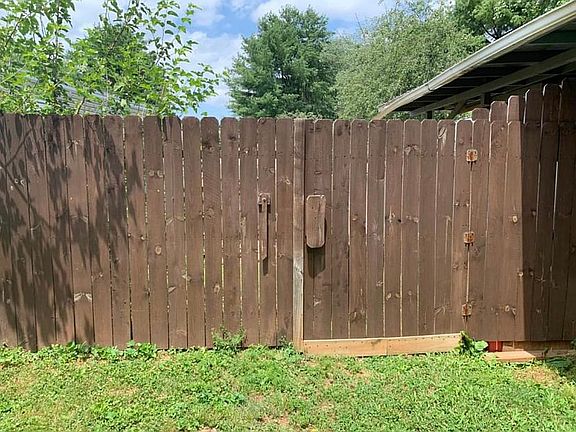 4th image of 936 Shive Ln Lot 195