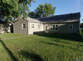 104 W 3rd Ave, Humboldt, SD 57035