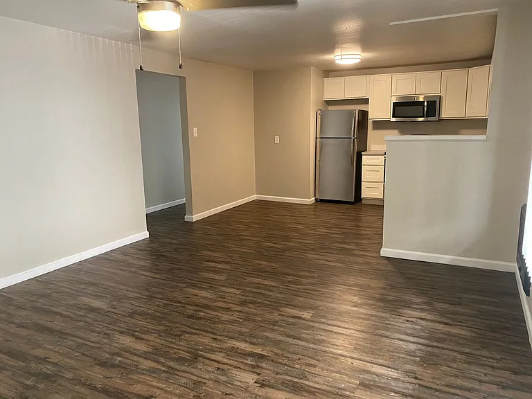 1365 Stardust St — Photo 4