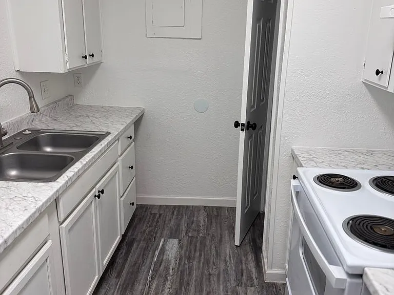 306 N Toledo Ave — Photo 86