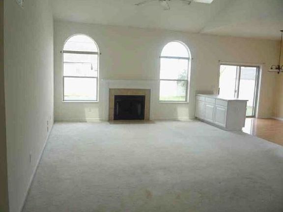 4th image of 4077 Plumwood Ct