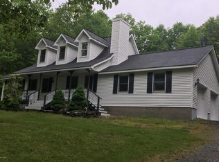 247 Locust Dr, Milford, PA