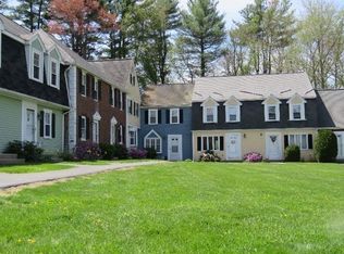 585 Turnpike St APT 3, South Easton, MA 02375