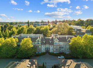 12155 75a Ave #406, Surrey, BC V3W 1B9