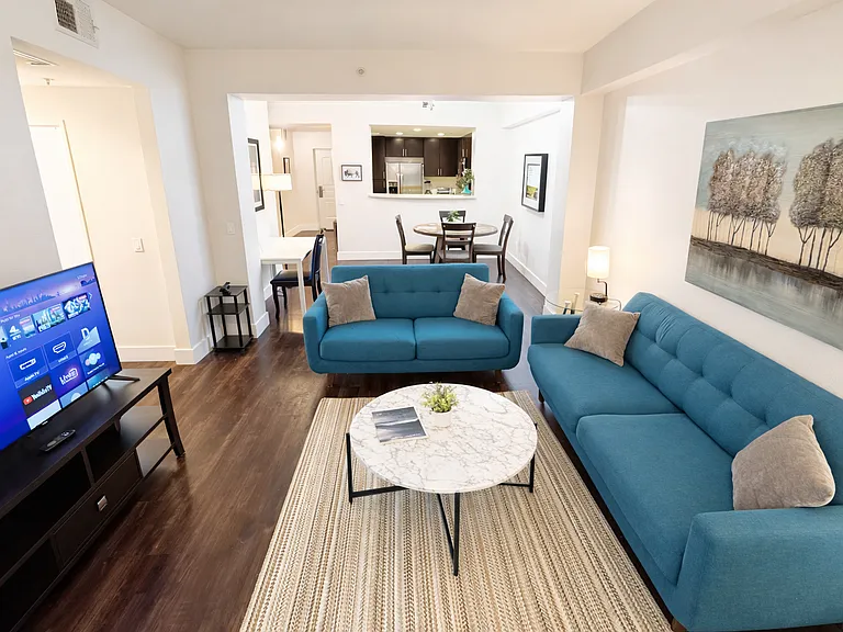 10740 Wilshire Blvd #127 — Photo 16