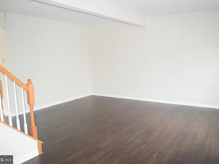 226 Bardel Dr #226 — Photo 7
