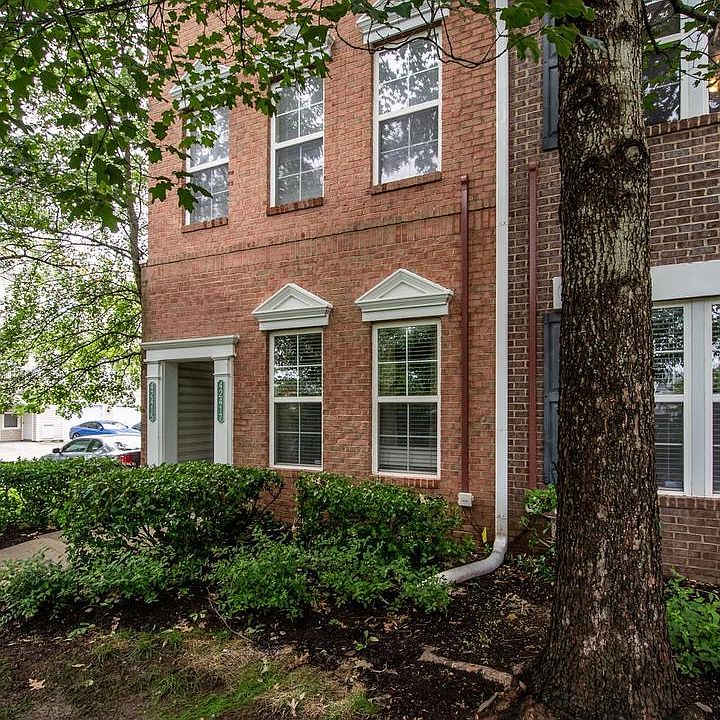 1st image of 42415 Goldenseal Sq