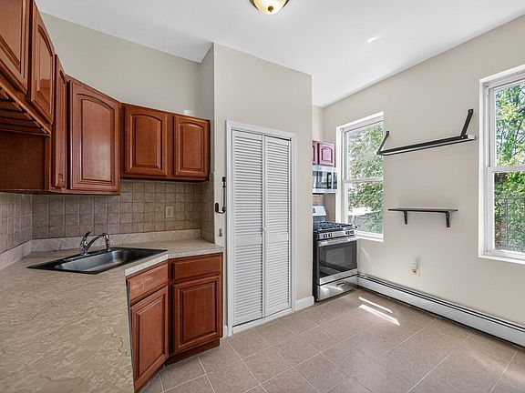 2nd image of 213 48th St APT B3